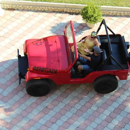 Aljor Otel Golem (Tirana)