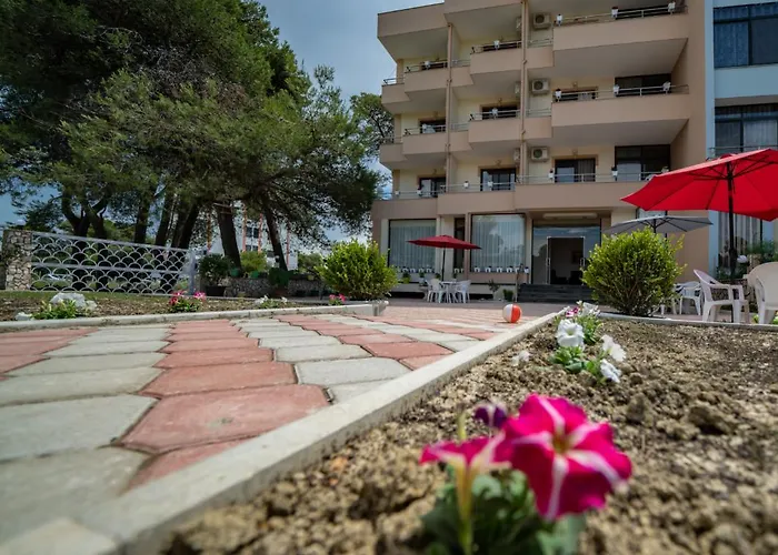 Aljor Hotel Golem (Tirana)