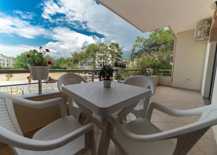 Aljor Отель Голем