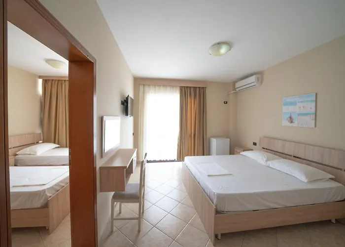 Отель Aljor Голем